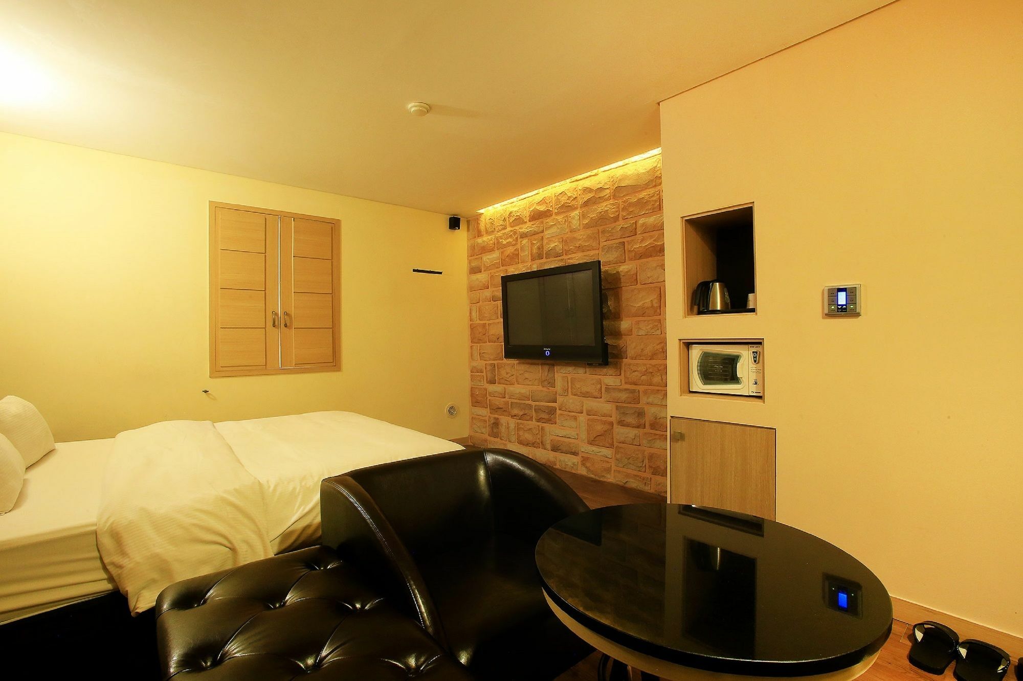 Tara Hotel Seoel Buitenkant foto